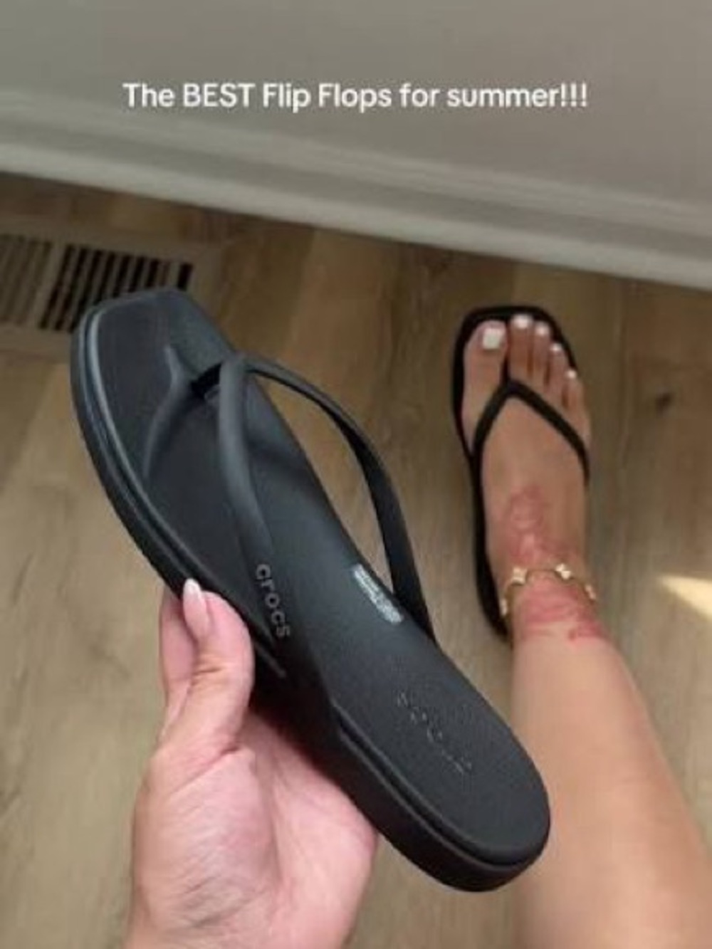 CROCS Women's Miami Flip Flop Sandals